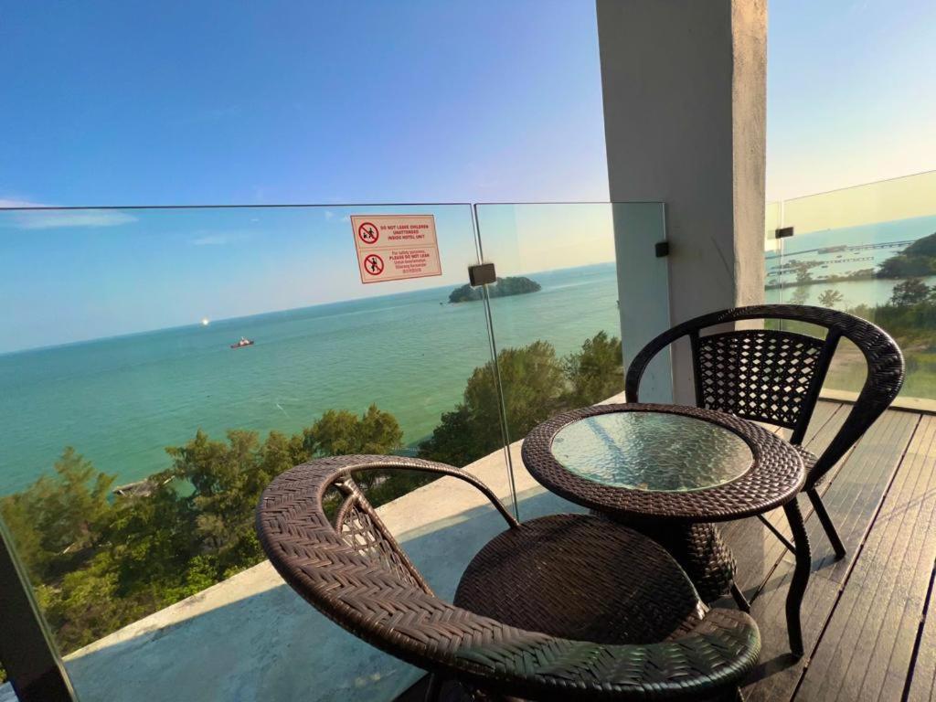 Private Condo Port Dickson Waterfront Exterior photo